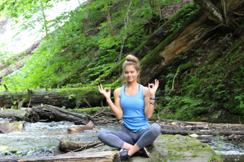 legins w a view PRATTS FALLS meditation