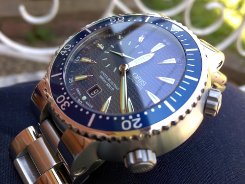 Oris-Blue-Diver-Date.jpg